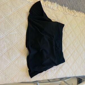Lululemon tennis skirt. Regular length.